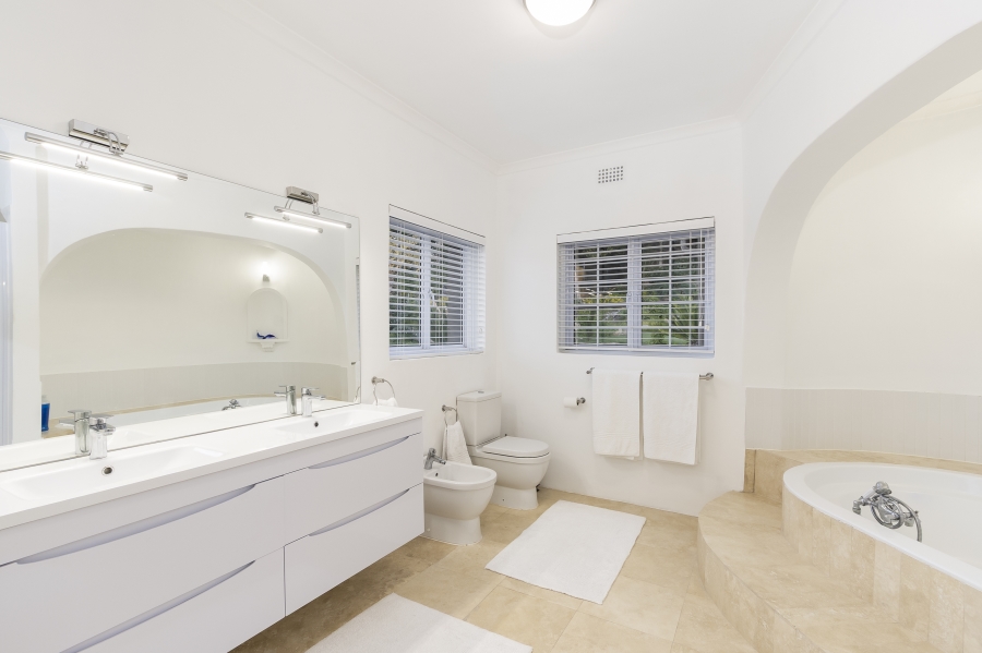 6 Bedroom Property for Sale in Gordons Bay Village Western Cape